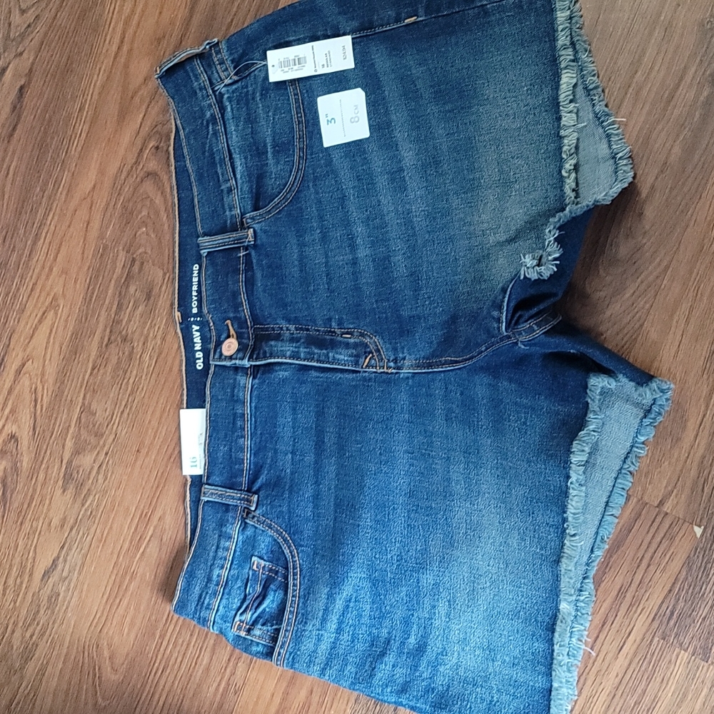 Old Navy boyfriend Jean shorts, size 16